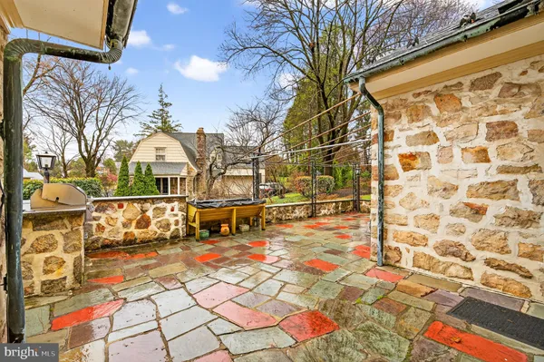 $950,000 | 2011 Sycamore Street, Bethlehem, PA 18017