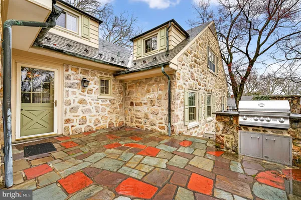 $950,000 | 2011 Sycamore Street, Bethlehem, PA 18017