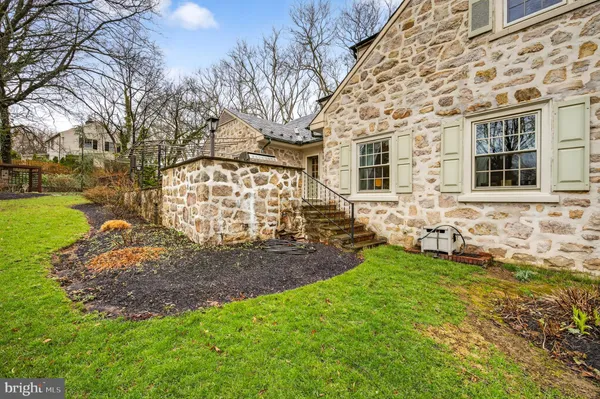 $950,000 | 2011 Sycamore Street, Bethlehem, PA 18017