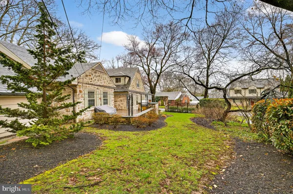 $950,000 | 2011 Sycamore Street, Bethlehem, PA 18017