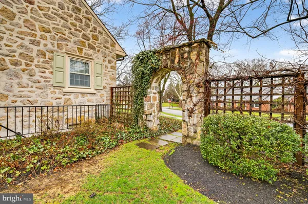 $950,000 | 2011 Sycamore Street, Bethlehem, PA 18017