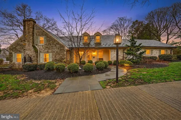 $950,000 | 2011 Sycamore Street, Bethlehem, PA 18017