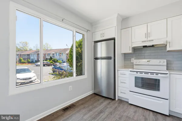 $525,000 | 13315 Aiken Place, Herndon, VA 20170