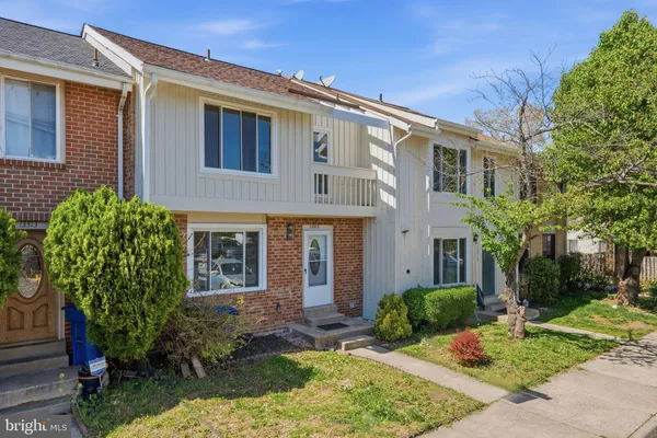 $525,000 | 13315 Aiken Place, Herndon, VA 20170