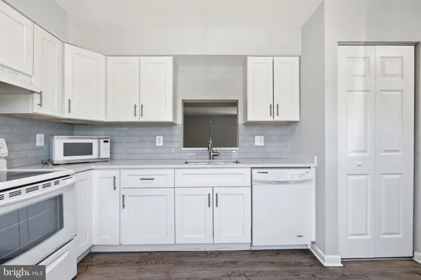 $525,000 | 13315 Aiken Place, Herndon, VA 20170