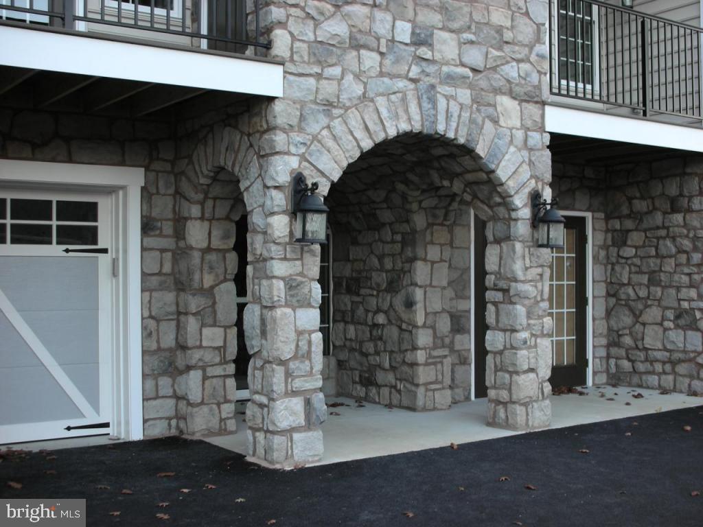 125 East F E Main Street Lititz, PA 17543 - Photo 3 of 4 Gallery Image 3