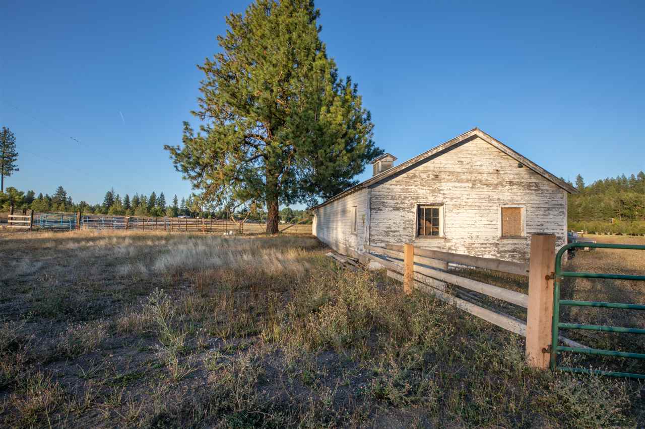 24910 North Crescent Road Chattaroy, WA 99003 - Photo 3 of 14 Gallery Image 3
