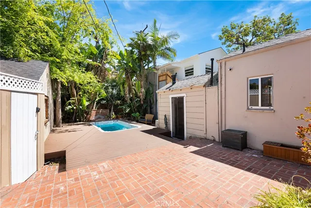 $1,695,000 | 8748 Ashcroft Avenue, West Hollywood, CA 90048