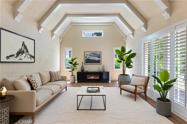 $1,695,000 | 8748 Ashcroft Avenue, West Hollywood, CA 90048