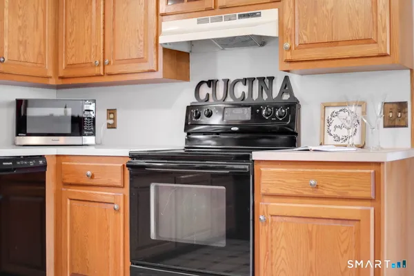 $417,500 | 3 Old Colony Lane, Cromwell, CT 06416