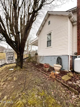 $198,000 | 720 Front Street East, Coeburn, VA 24230