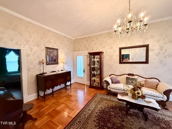 $198,000 | 720 Front Street East, Coeburn, VA 24230