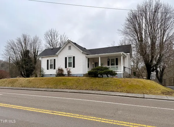 $198,000 | 720 Front Street East, Coeburn, VA 24230