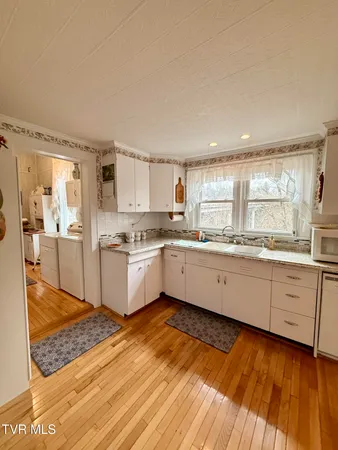 $198,000 | 720 Front Street East, Coeburn, VA 24230