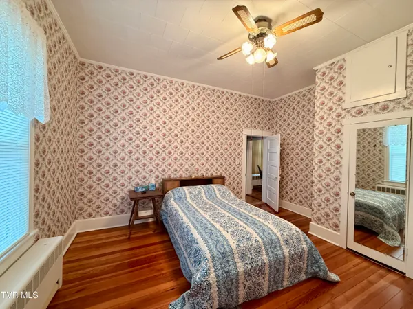 $198,000 | 720 Front Street East, Coeburn, VA 24230