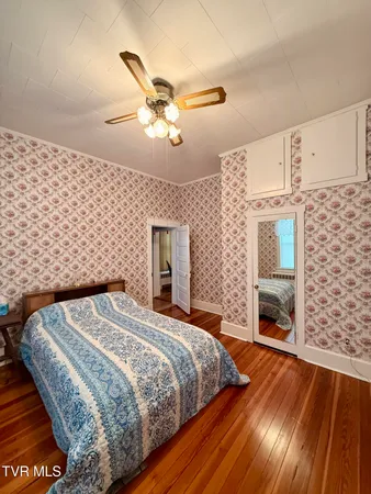 $198,000 | 720 Front Street East, Coeburn, VA 24230
