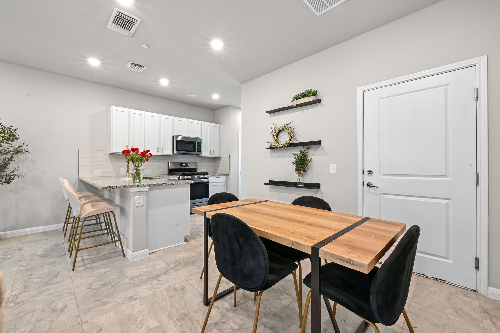 9015 Cattle Baron Path, Unit 1602 Austin, TX 78747 - Photo 7 of 26