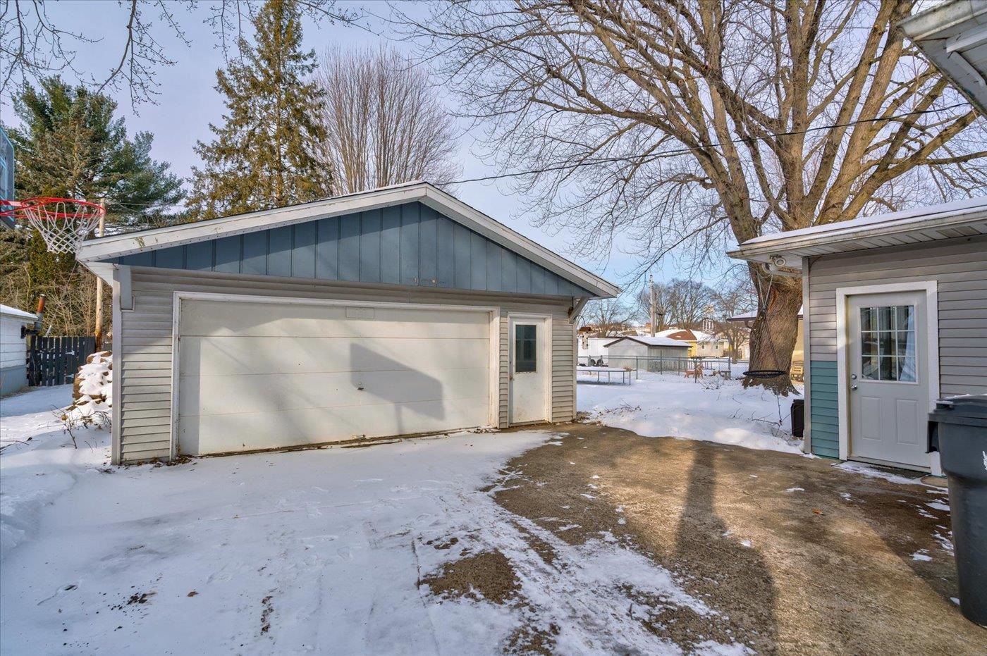 313 North Main Street Poynette, WI 53955 - Photo 2 of 37