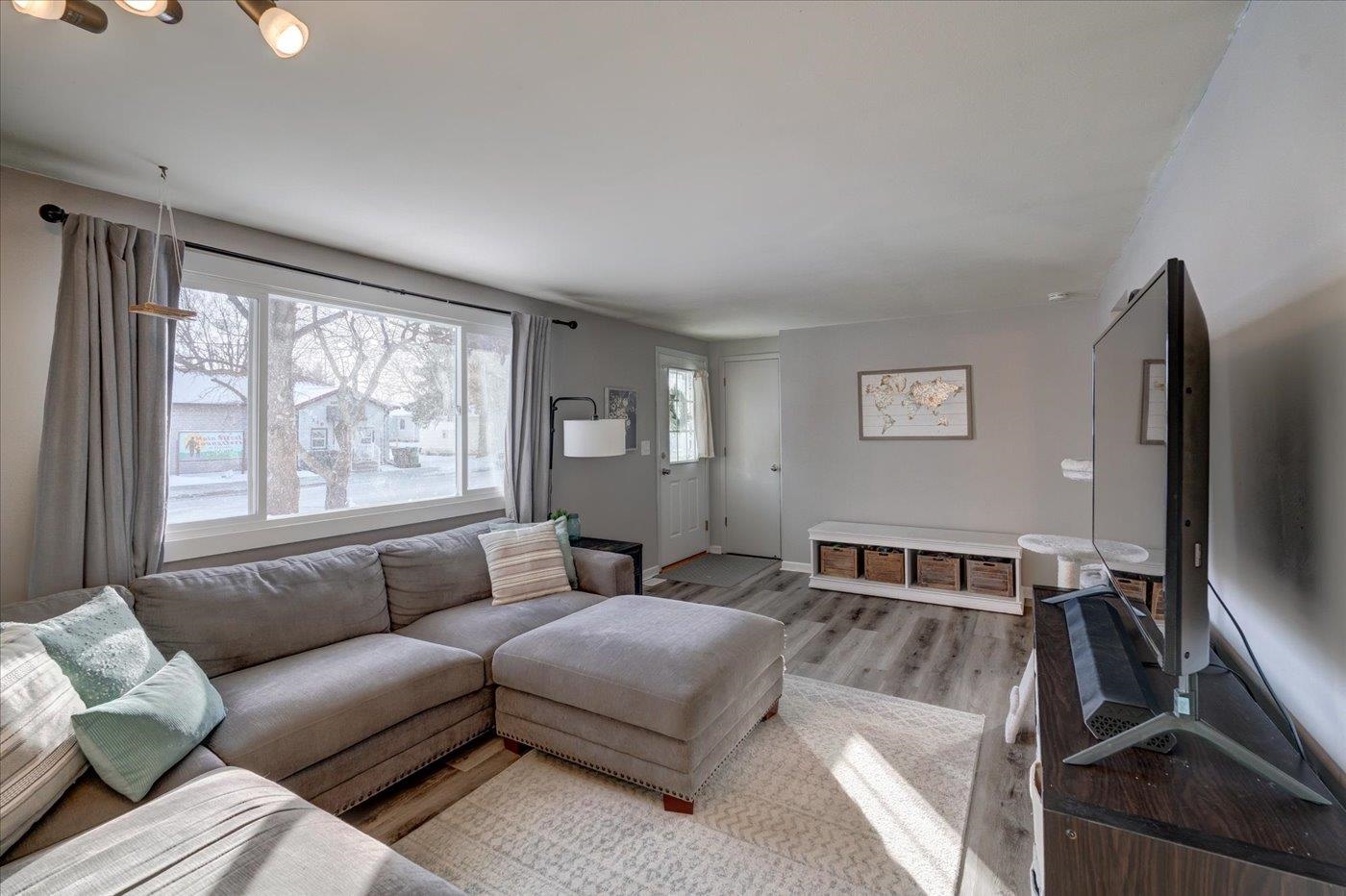 313 North Main Street Poynette, WI 53955 - Photo 7 of 37