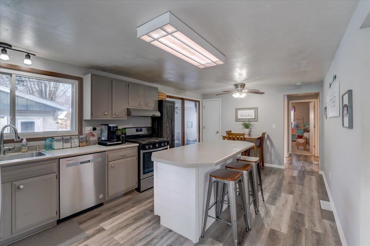 313 North Main Street Poynette, WI 53955 - Photo 10 of 37