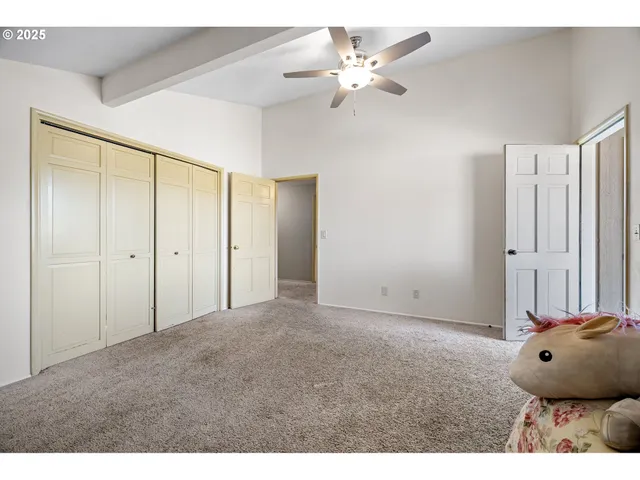 $895,000 | 32313 Green Acres Loop, Cottage Grove, OR 97424