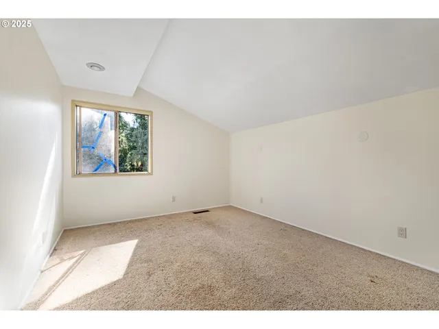 $895,000 | 32313 Green Acres Loop, Cottage Grove, OR 97424