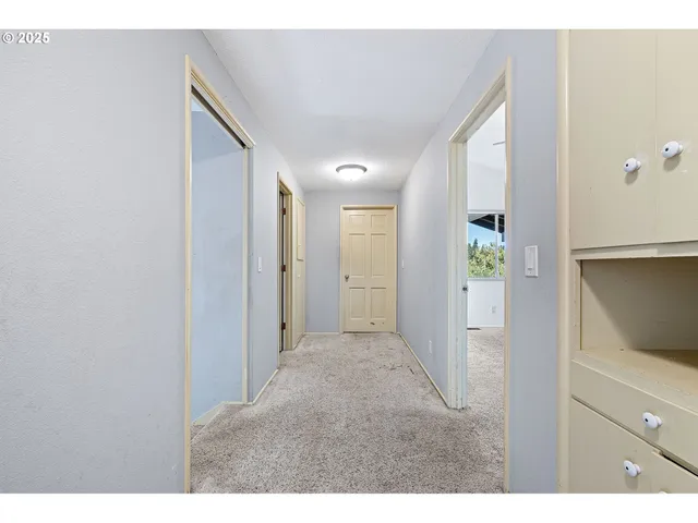 $895,000 | 32313 Green Acres Loop, Cottage Grove, OR 97424