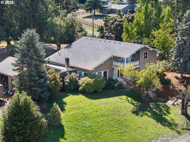 $895,000 | 32313 Green Acres Loop, Cottage Grove, OR 97424