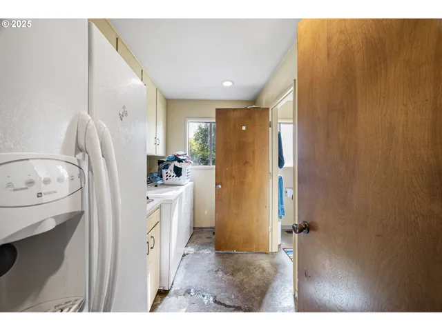 $895,000 | 32313 Green Acres Loop, Cottage Grove, OR 97424