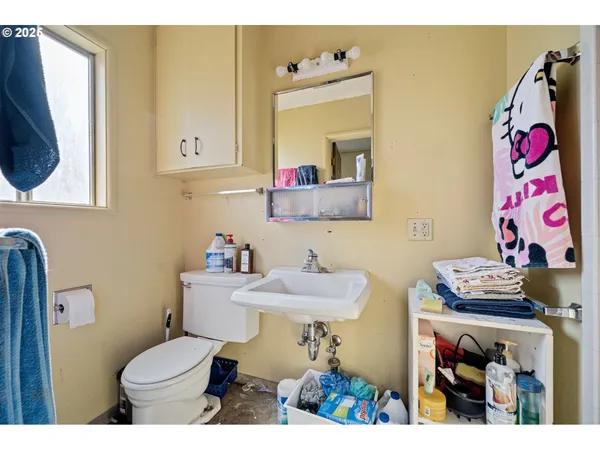 $825,000 | 32313 Green Acres Loop, Cottage Grove, OR 97424