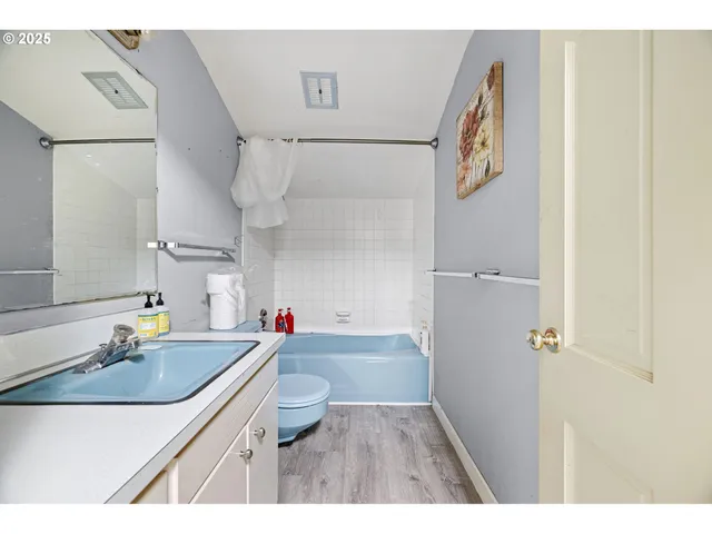 $895,000 | 32313 Green Acres Loop, Cottage Grove, OR 97424