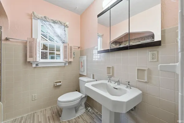 $239,900 | 4533 East Lafayette Esplanade, Fort Wayne, IN 46806