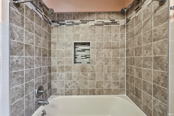 $239,900 | 4533 East Lafayette Esplanade, Fort Wayne, IN 46806