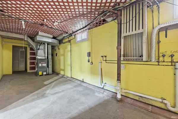 $239,900 | 4533 East Lafayette Esplanade, Fort Wayne, IN 46806