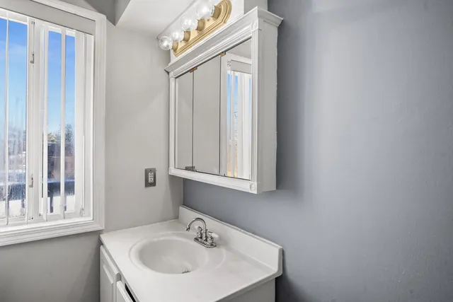 $1,750 | 1995 Tall Oaks Drive, Unit 3B, Aurora, IL 60505