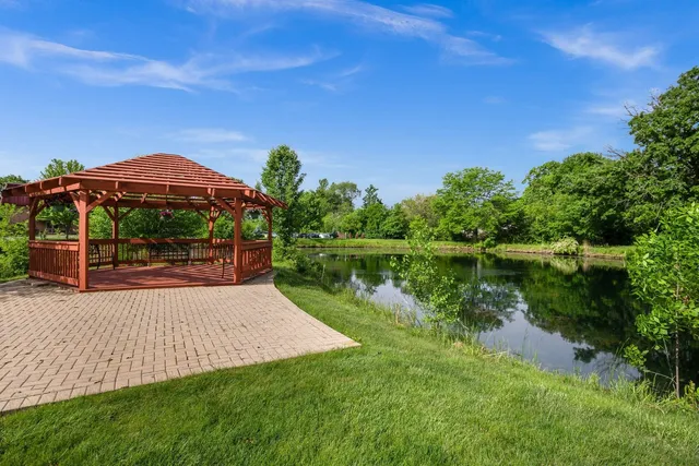 $1,750 | 1995 Tall Oaks Drive, Unit 3B, Aurora, IL 60505