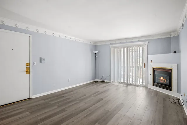 $1,750 | 1995 Tall Oaks Drive, Unit 3B, Aurora, IL 60505