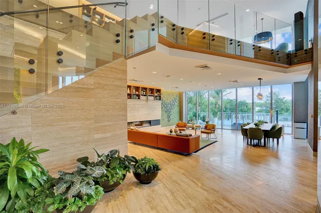 $978,000 | 16385 Biscayne Boulevard, Unit 2901 2, North Miami Beach, FL 33160