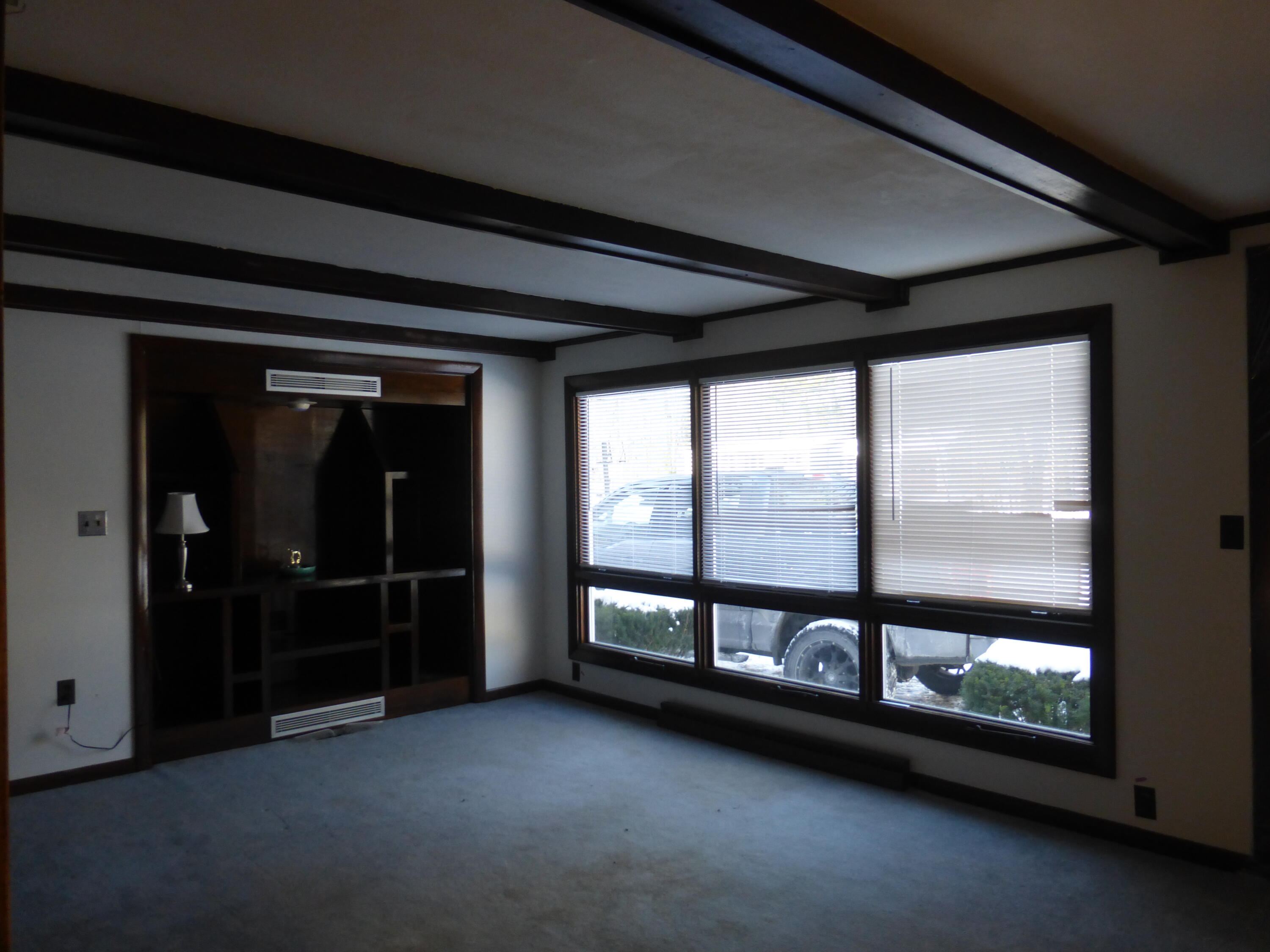 207 Dunnell Road Buxton, ME 04093 - Photo 6 of 27 P1030051