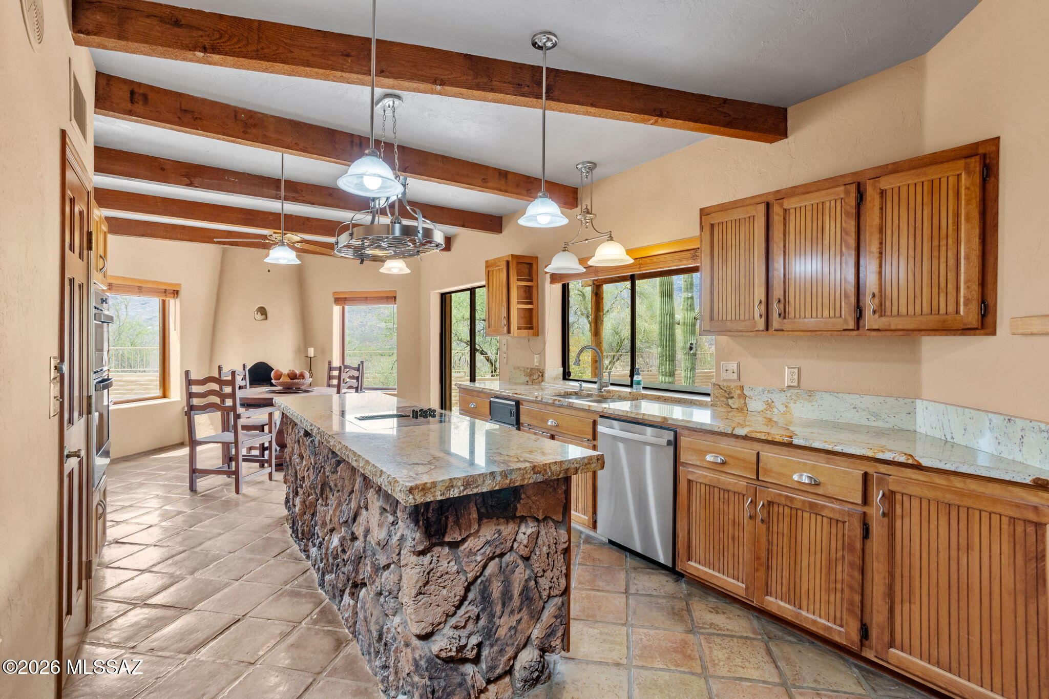 7171 South X9 Ranch Road Vail, AZ 85641 - Photo 31 of 50 Luxury granite countertops