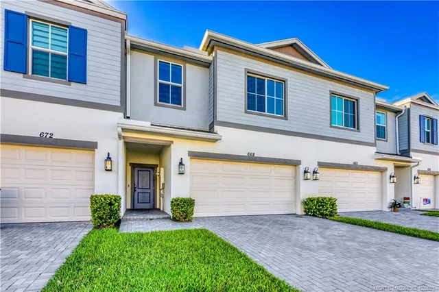 $359,000 | 668 Waters Edge Lane, Port St. Lucie, FL 34983