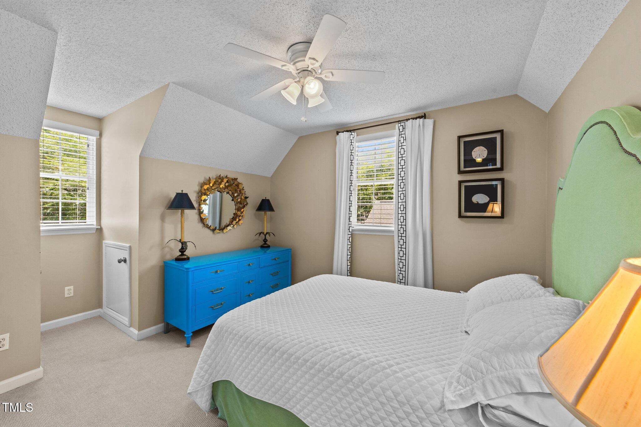 1033 Mills Street Raleigh, NC 27608 - Photo 21 of 36 50-web-or-mls-VB4A3735