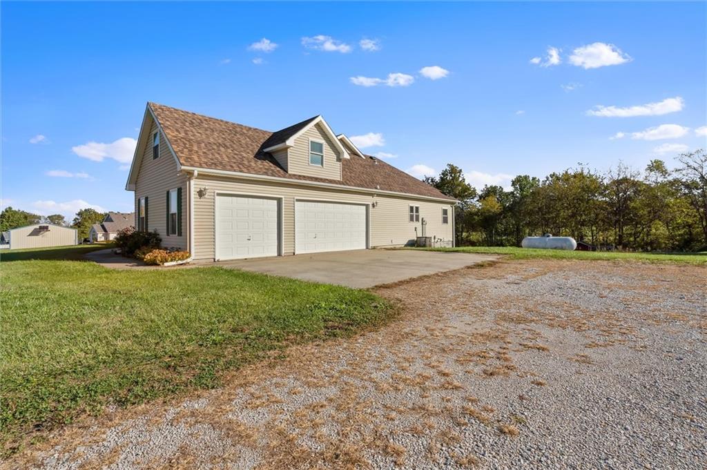 7191 Southeast Downing Road Holt, MO 64048 - Photo 8 of 61