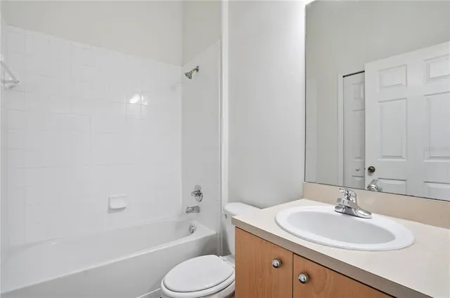 $284,900 | 11719 Crest Creek Drive, Riverview, FL 33569