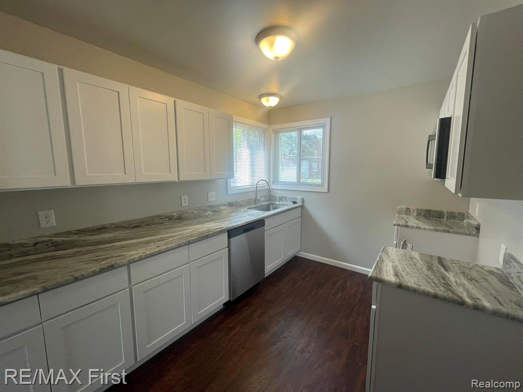 15835 Rutherford Street Detroit, MI 48227 - Photo 4 of 24