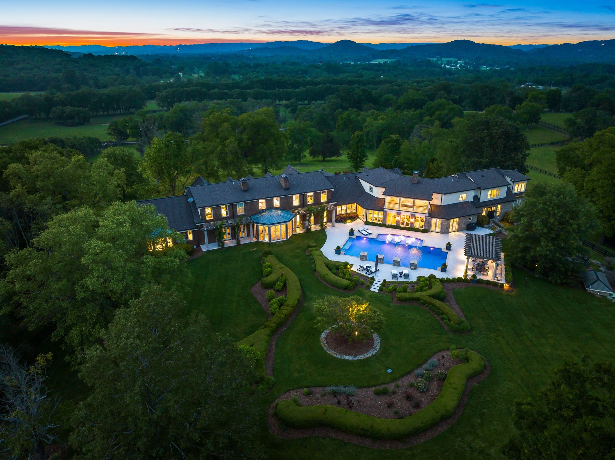 1577 Moran Road Franklin, TN 37069 - Photo 8 of 70 a view of a chairs and table in the garden