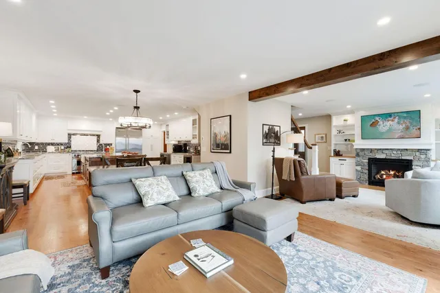 $2,600,000 | 4286 Circle Road, Tonka Bay, MN 55331