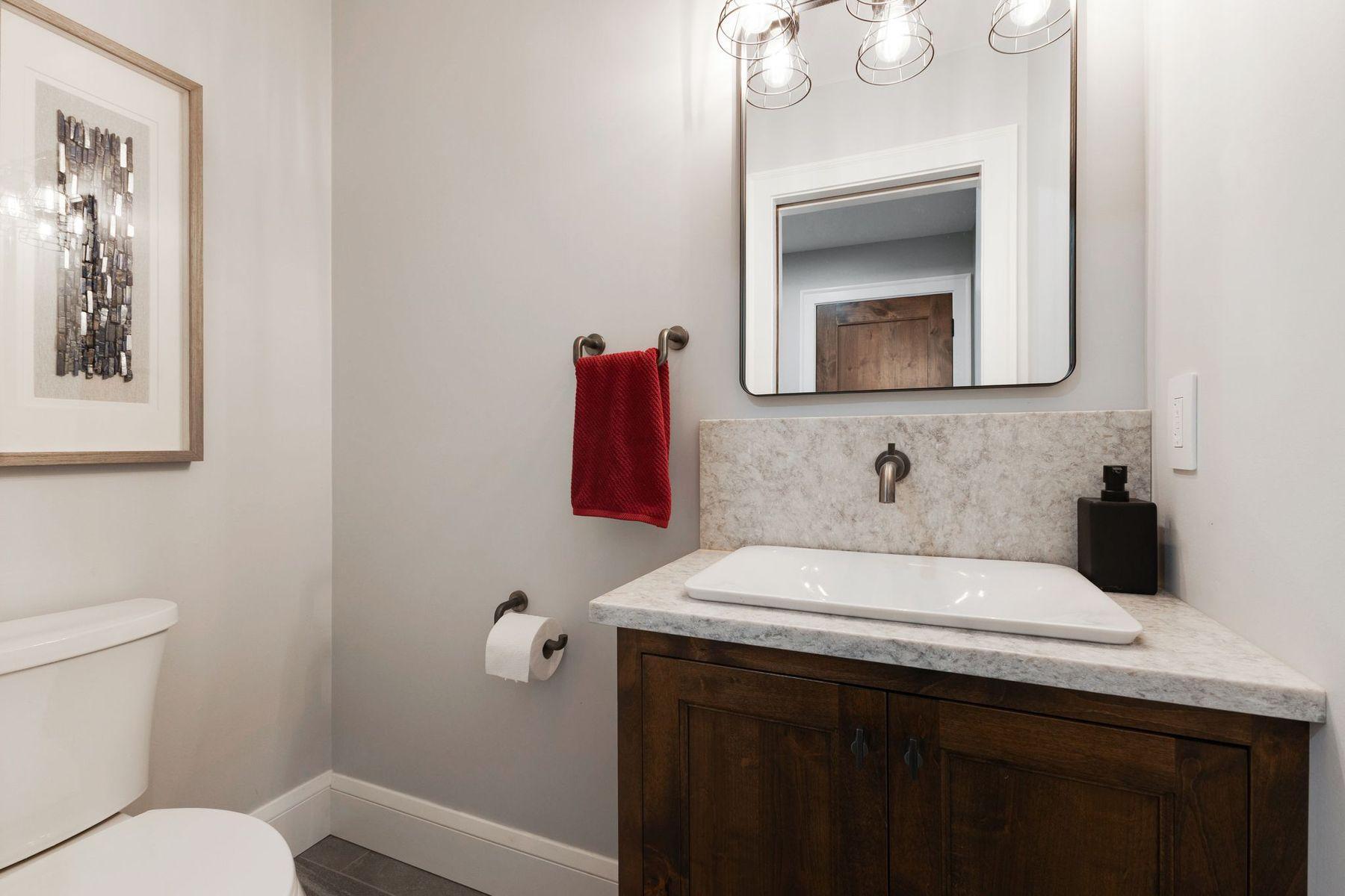 4286 Circle Road Excelsior, MN 55331 - Photo 23 of 69