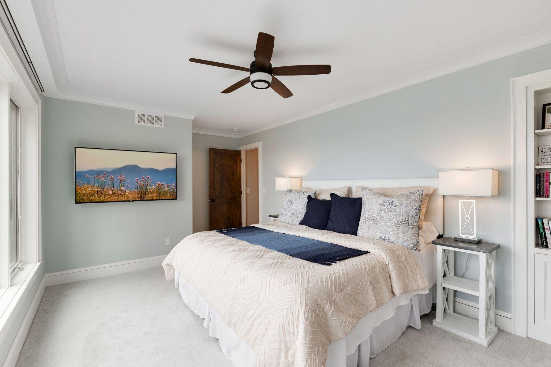 4286 Circle Road Excelsior, MN 55331 - Photo 32 of 69