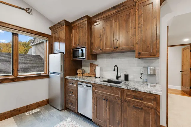 $2,600,000 | 4286 Circle Road, Tonka Bay, MN 55331